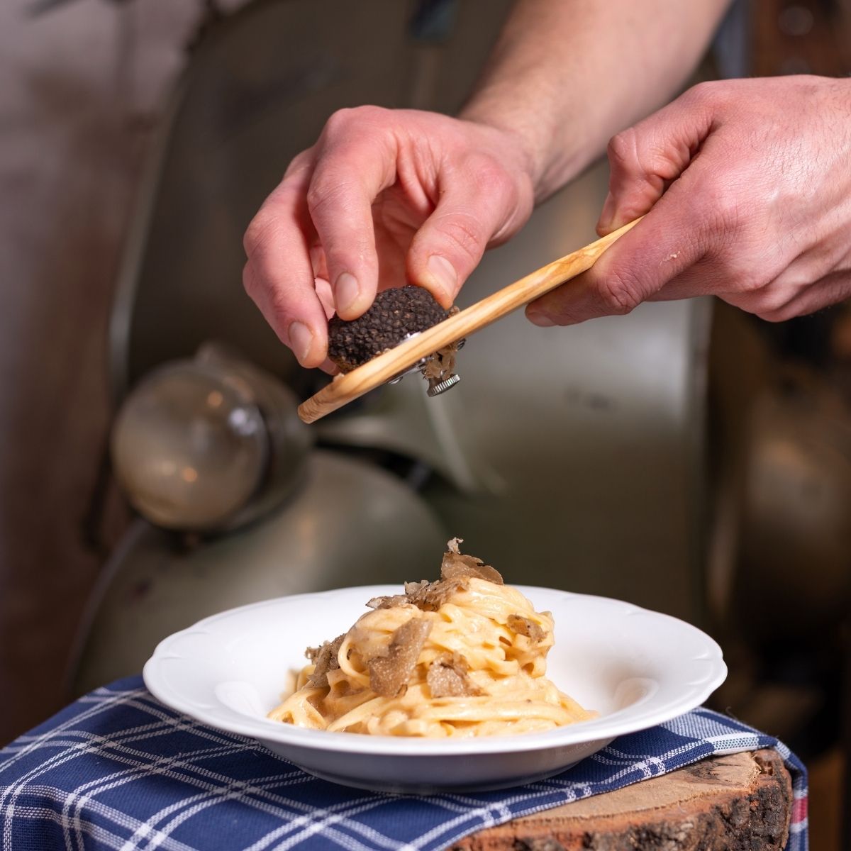 Tartufo nero scorzone fresco 2